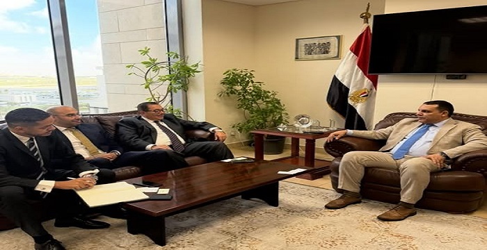 التمثيل التجاري يبحث مع بنك الإمارات دبي الوطني دعم الشركات المصرية